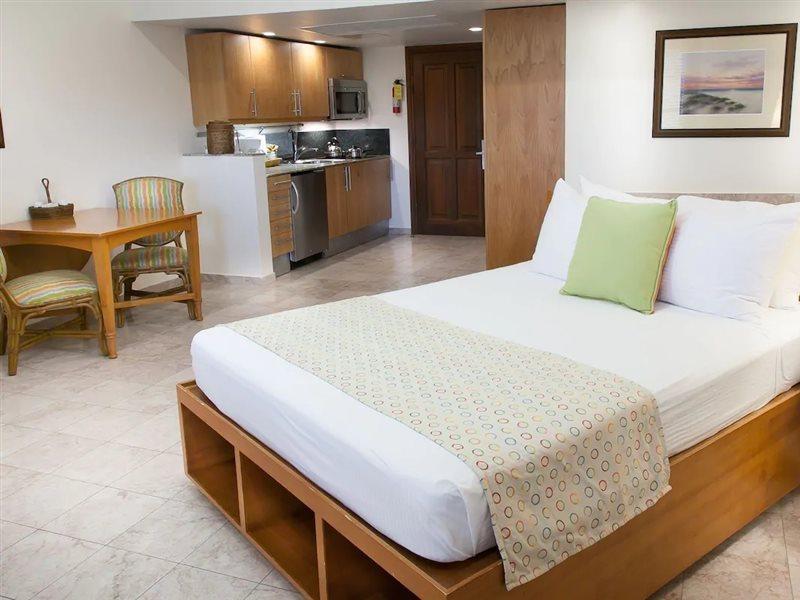 The Marlin At Taino Beach Resort Freeport Bagian luar foto