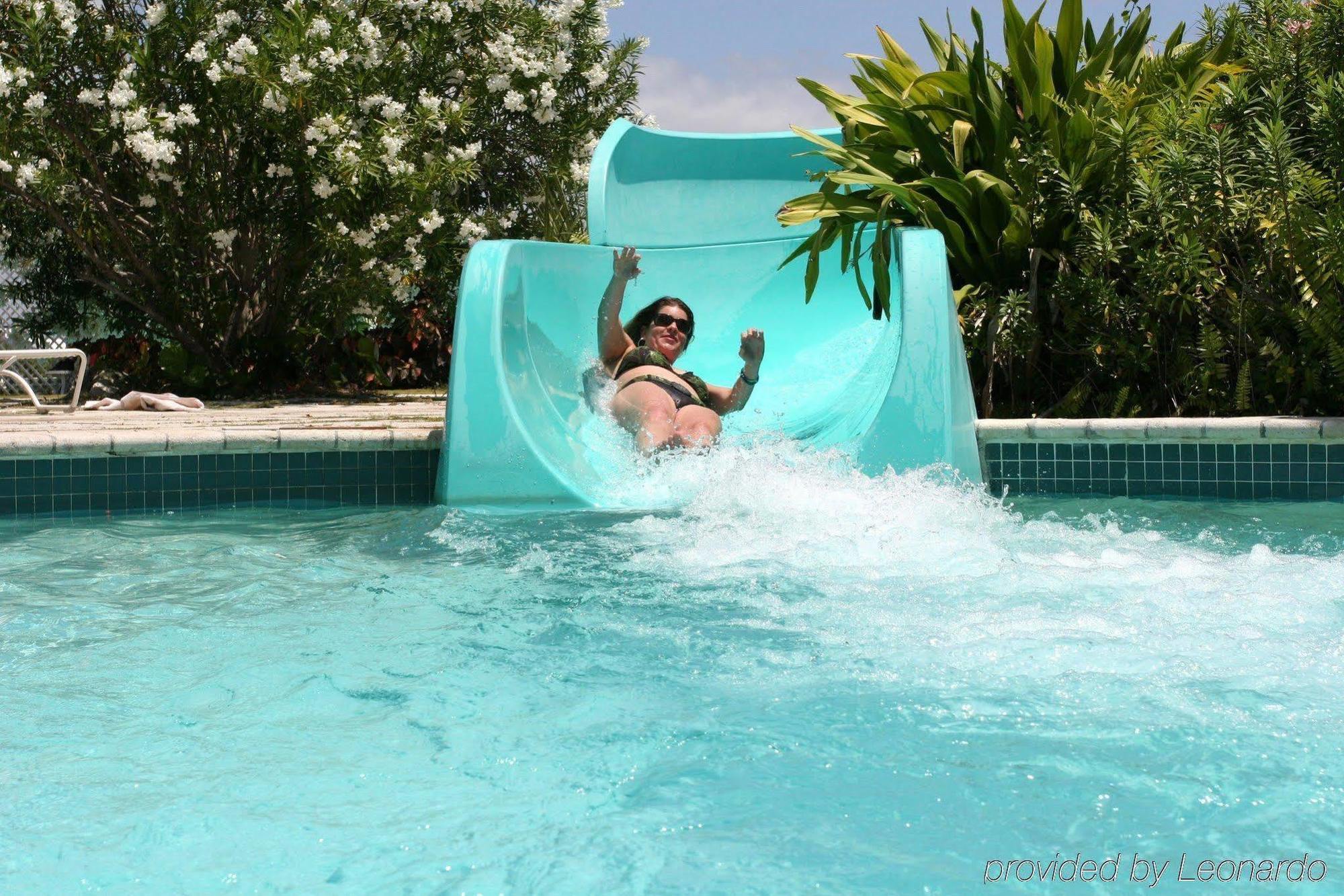 The Marlin At Taino Beach Resort Freeport Bagian luar foto